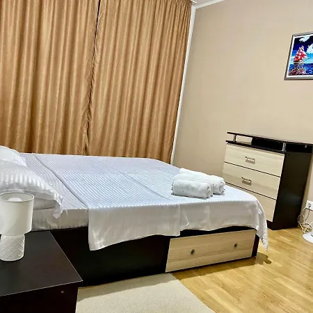Sky Modern 1 Bedroom Apt W Free Parking-2